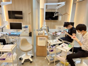 歯科医師の練習風景